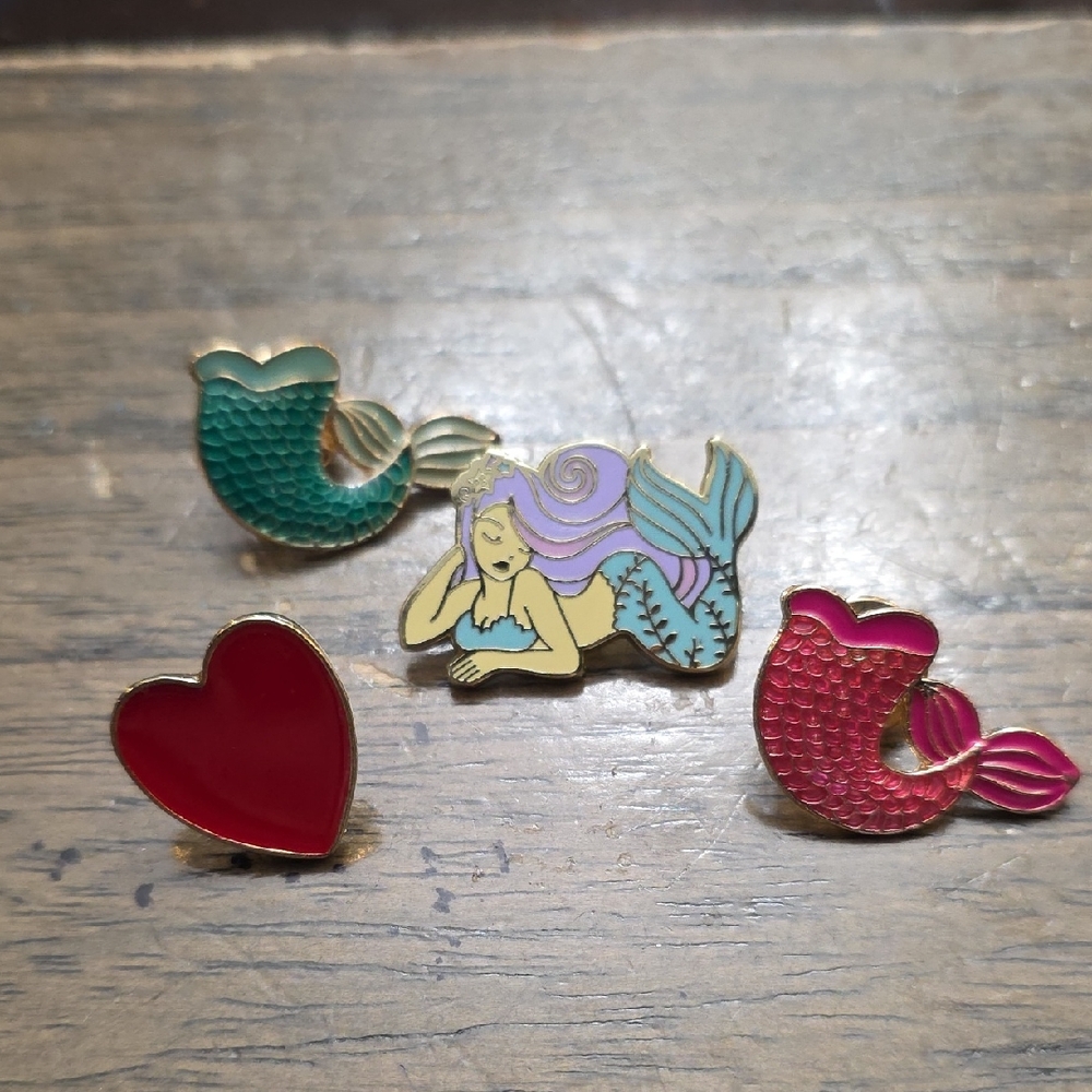 4pcs Mermaid Themed Enamel Pins - Picture 1 of 1
